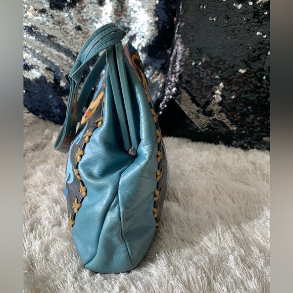 Isabella Fiore Leather Purse - Floral Embroider Hand Bag. - Picture 9 of 13